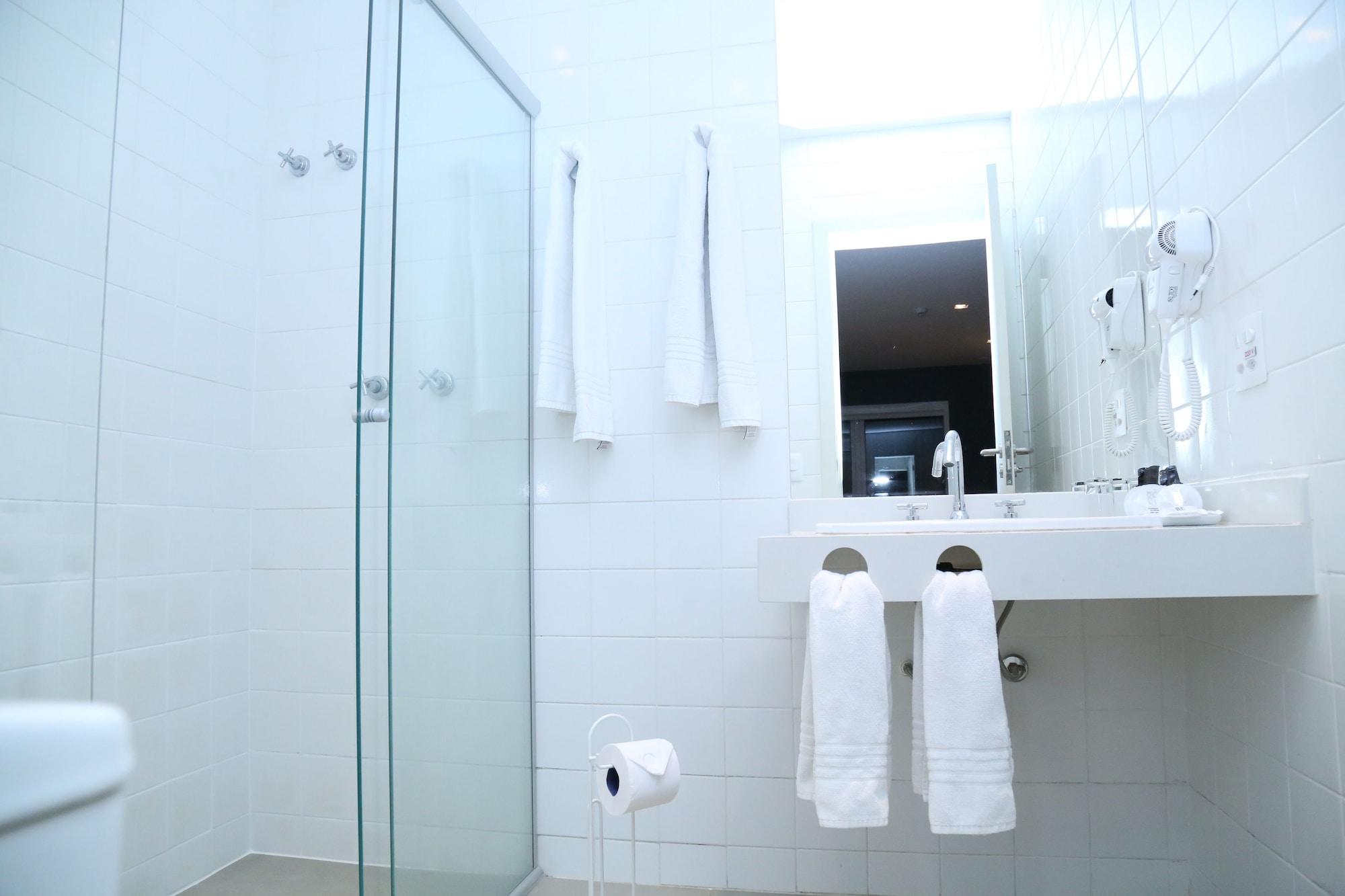 Bê Hotel 3*